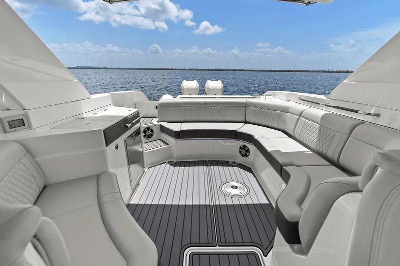 Slide: The Image of Sea Ray 350 SLX OUTBOARD 2023 - 35