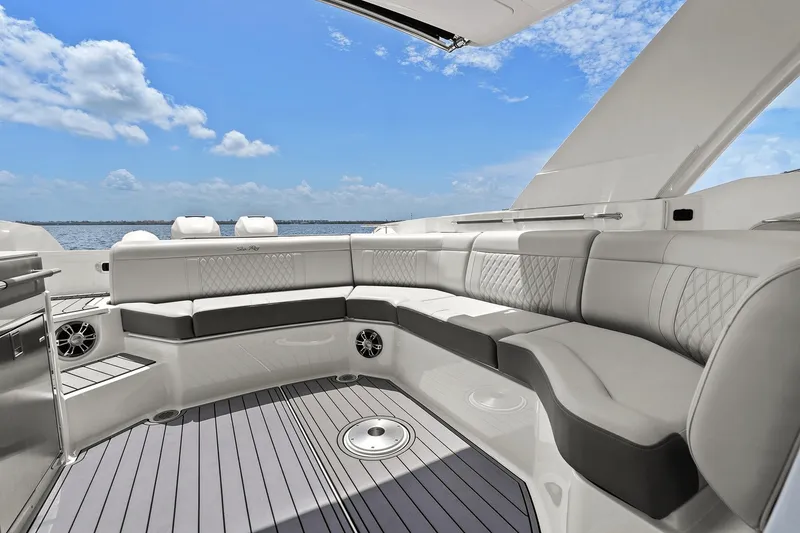 Slide: The Image of Sea Ray 350 SLX OUTBOARD 2023 - 36