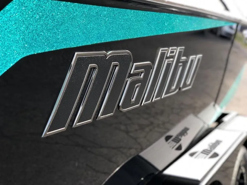 Slide: The Image of Malibu Wakesetter 21 MLX 2019 - 14