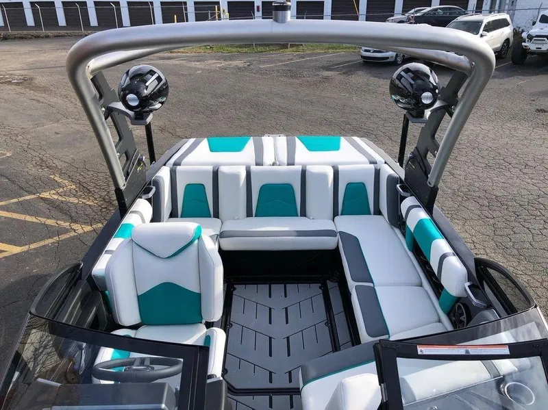 Slide: The Image of Malibu Wakesetter 21 MLX 2019 - 15