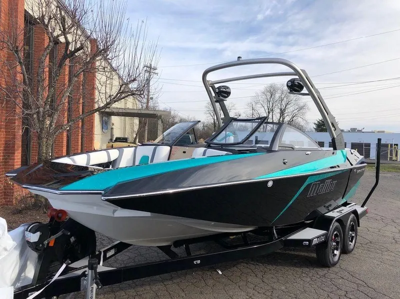 Slide: The Image of Malibu Wakesetter 21 MLX 2019 - 3