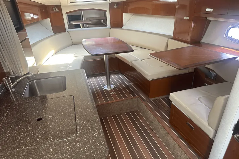 Slide: The Image of Sea Ray 310 SUNDANCER 2012 - 14