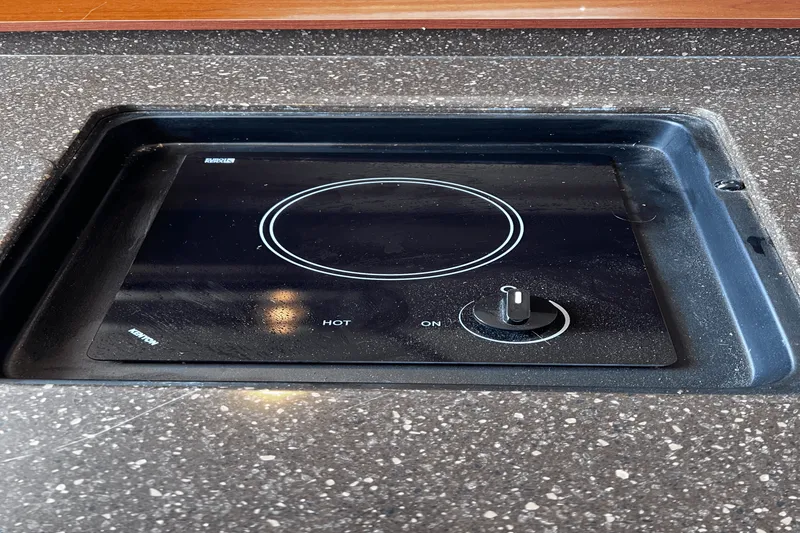 Slide: The Image of Sea Ray 310 SUNDANCER 2012 - 18