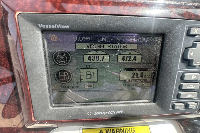 Slide: The Image of Sea Ray 310 SUNDANCER 2012 - 24