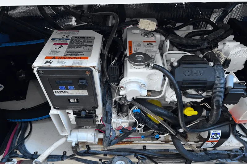 Slide: The Image of Sea Ray 310 SUNDANCER 2012 - 28