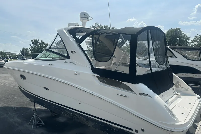 Slide: The Image of Sea Ray 310 SUNDANCER 2012 - 4