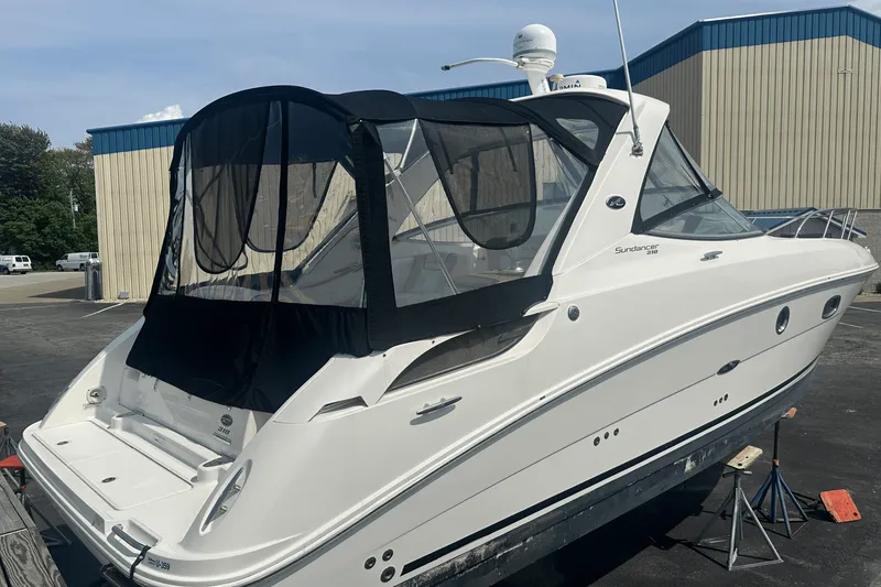 Slide: The Image of Sea Ray 310 SUNDANCER 2012 - 5