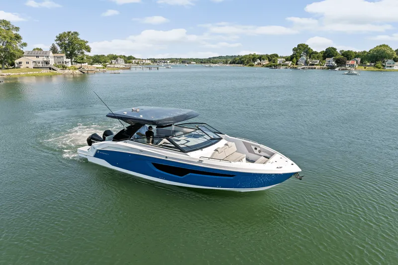 Slide: The Image of Cruisers 34 GLS Outboard 2026 - 3