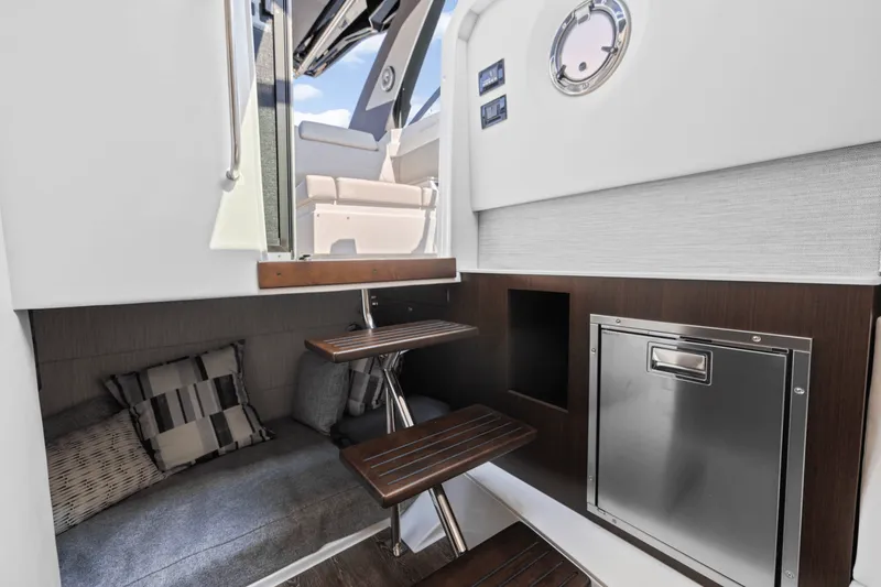 Slide: The Image of Cruisers 34 GLS Outboard 2026 - 48