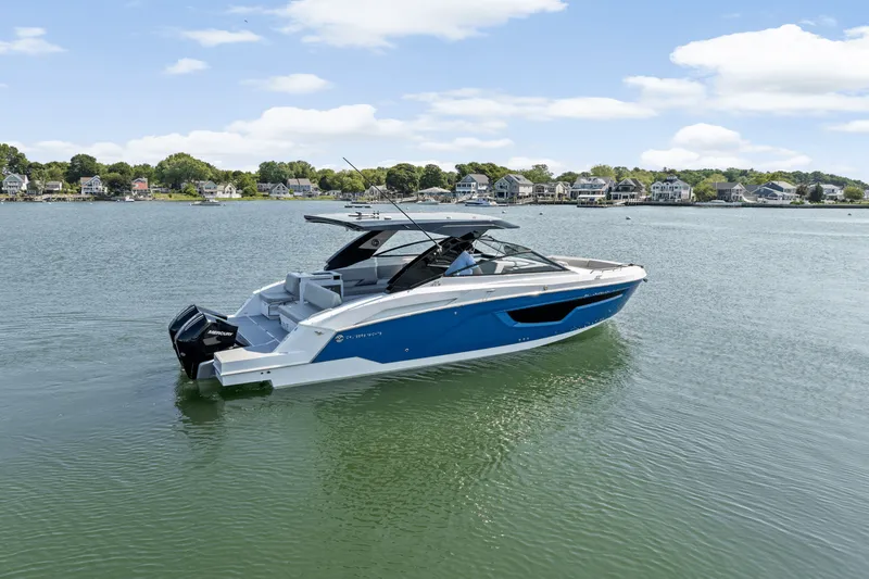 Slide: The Image of Cruisers 34 GLS Outboard 2026 - 63