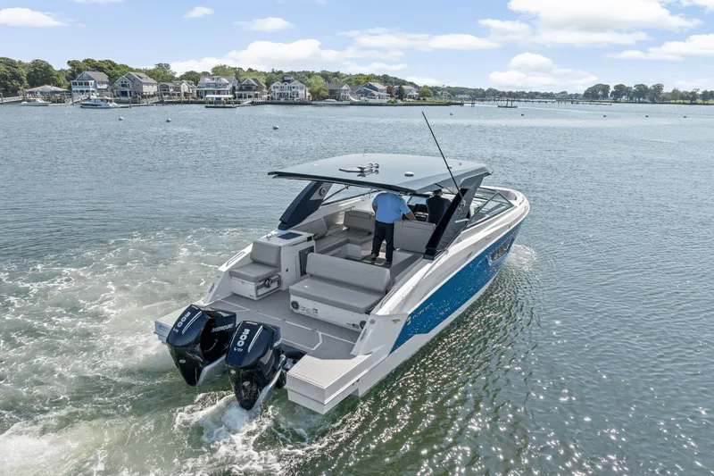 Slide: The Image of Cruisers 34 GLS Outboard 2026 - 69