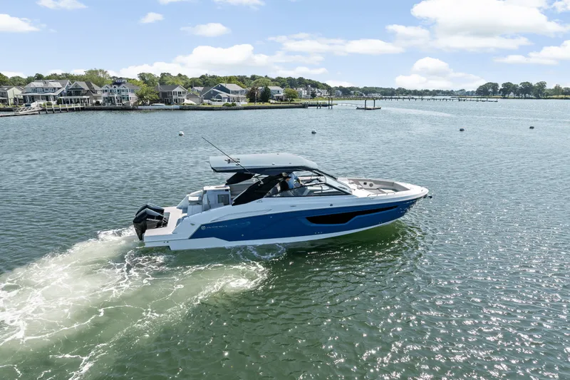 Slide: The Image of Cruisers 34 GLS Outboard 2026 - 75