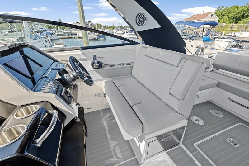 Slide: The Image of Cruisers Yachts 34 GLS Outboard 2026 - 17