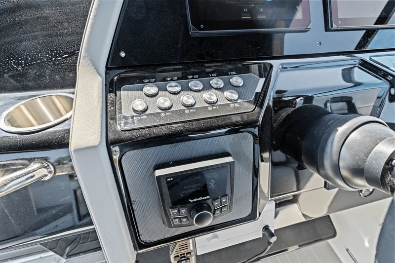 Slide: The Image of Cruisers Yachts 34 GLS Outboard 2026 - 27