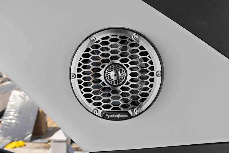 Slide: The Image of Cruisers Yachts 34 GLS Outboard 2026 - 31