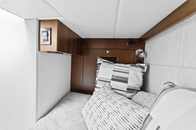 Slide: The Image of Cruisers Yachts 34 GLS Outboard 2026 - 52