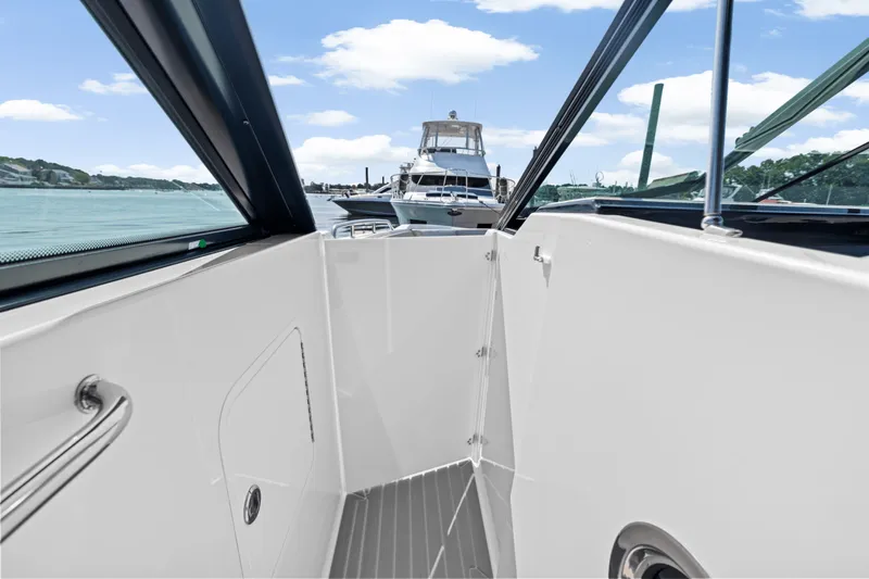 Slide: The Image of Cruisers Yachts 34 GLS Outboard 2026 - 54