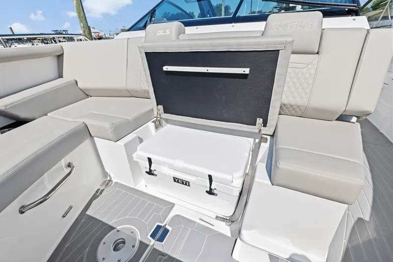 Slide: The Image of Cruisers Yachts 34 GLS Outboard 2026 - 60