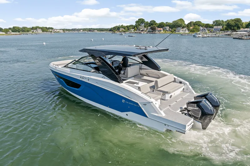 Slide: The Image of Cruisers Yachts 34 GLS Outboard 2026 - 77