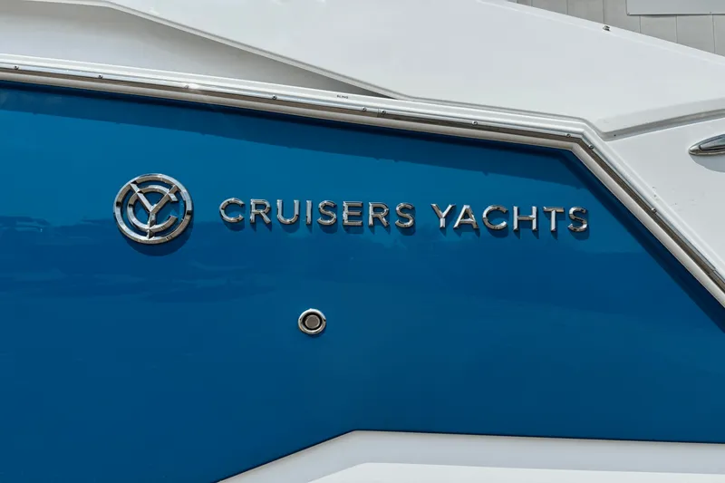 Slide: The Image of Cruisers 34 GLS 2026 - 3