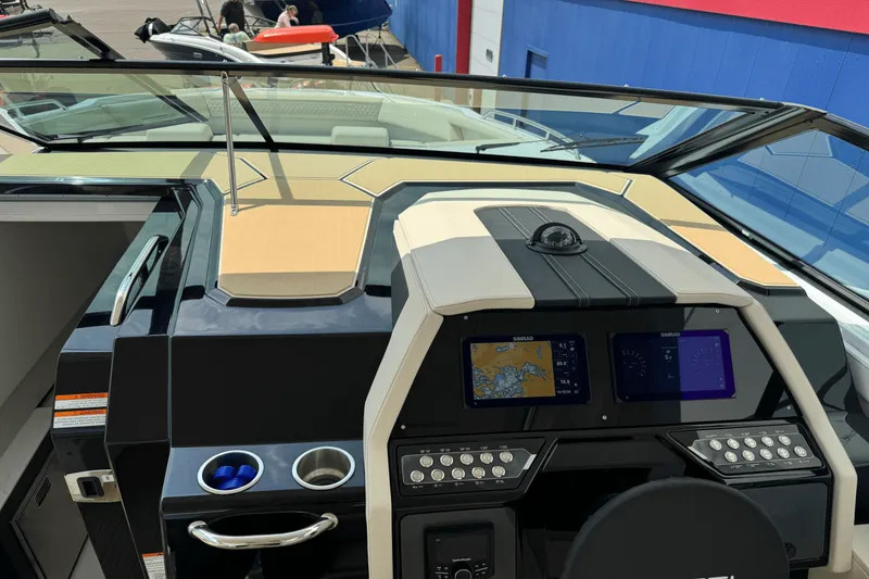 Slide: The Image of Cruisers 34 GLS 2026 - 37