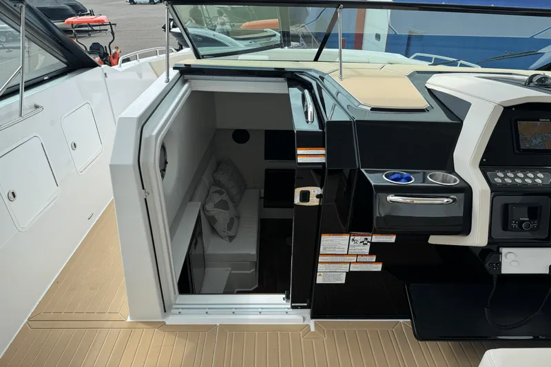 Slide: The Image of Cruisers 34 GLS 2026 - 38