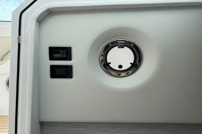 Slide: The Image of Cruisers 34 GLS 2026 - 46