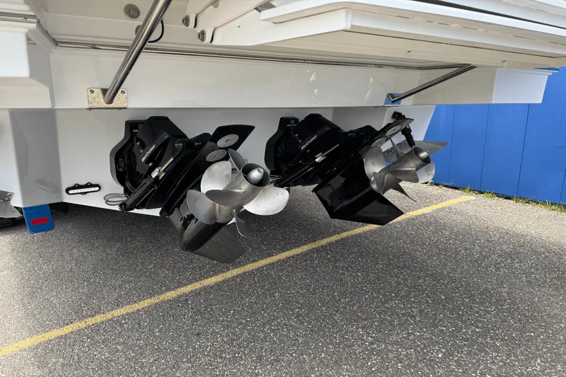 Slide: The Image of Cruisers 34 GLS 2026 - 5