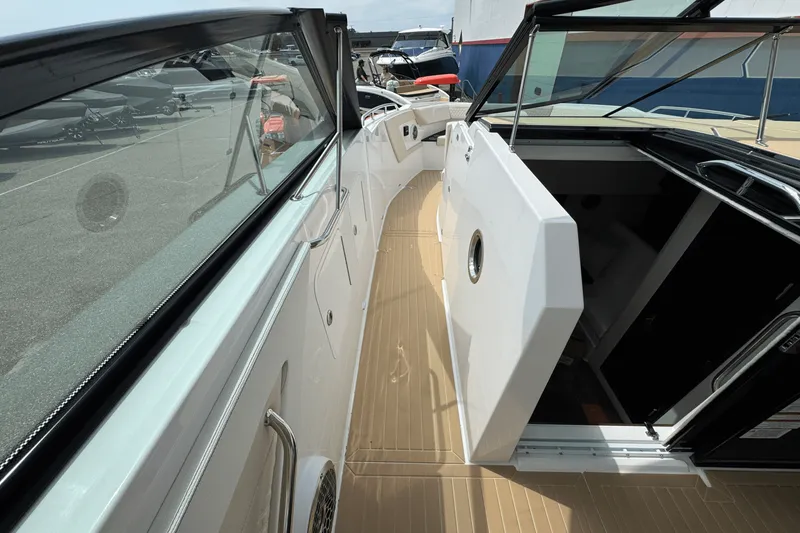 Slide: The Image of Cruisers 34 GLS 2026 - 50