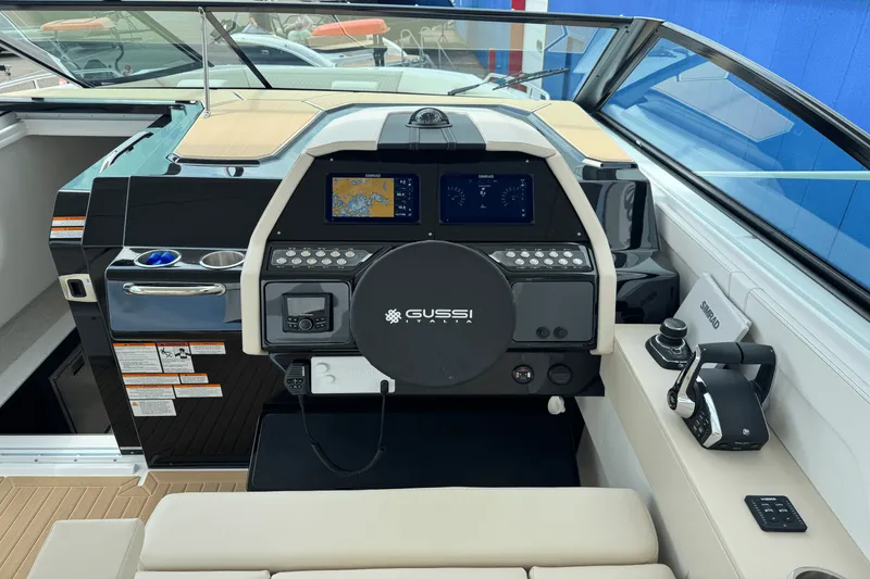 Slide: The Image of Cruisers Yachts 34 GLS 2026 - 33