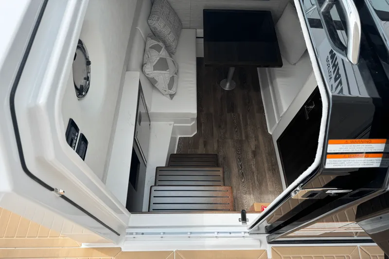 Slide: The Image of Cruisers Yachts 34 GLS 2026 - 40