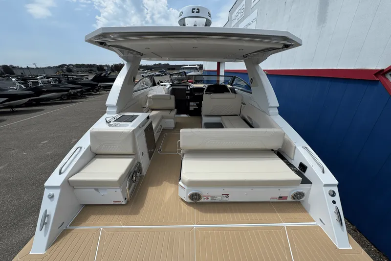 Slide: The Image of Cruisers Yachts 34 GLS 2026 - 9