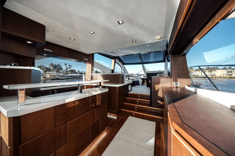 Slide: The Image of Galeon 560 SKY 2018 - 26