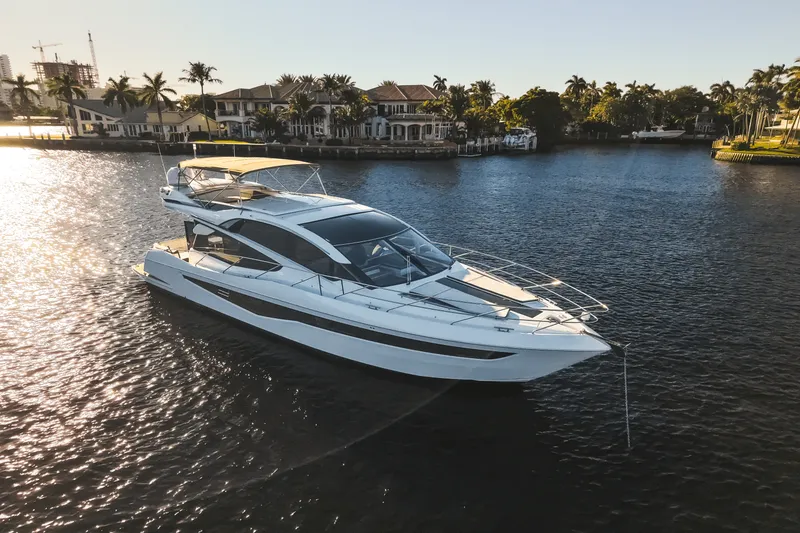 Slide: The Image of Galeon 560 SKY 2018 - 3