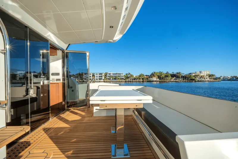 Slide: The Image of Galeon 560 SKY 2018 - 42