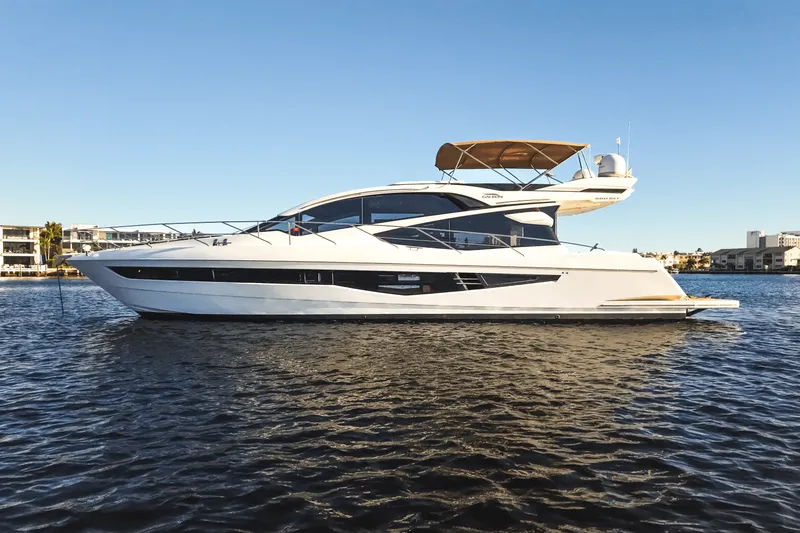 Slide: The Image of Galeon 560 SKY 2018 - 5
