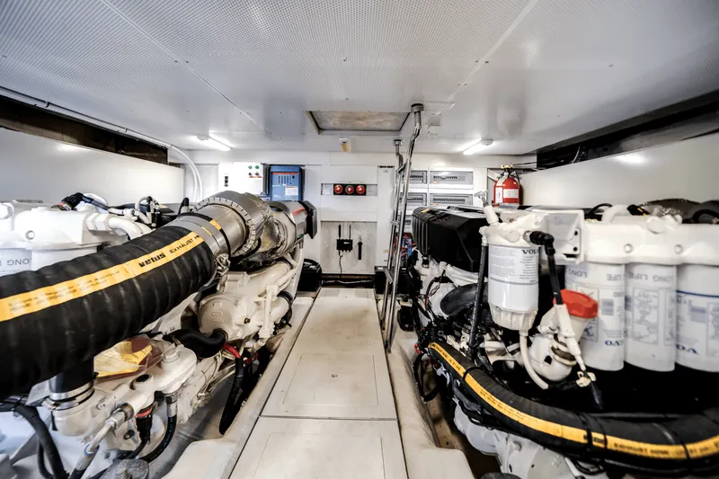 Slide: The Image of Galeon 560 SKY 2018 - 50