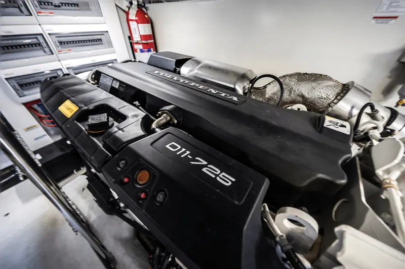 Slide: The Image of Galeon 560 SKY 2018 - 51