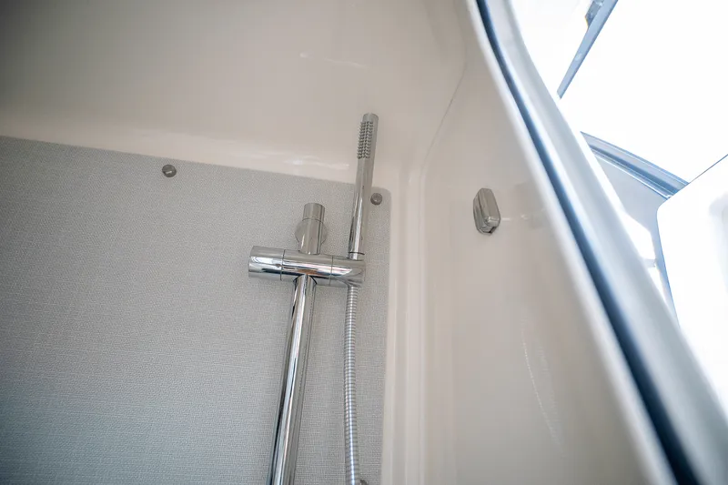 Slide: The Image of Boston Whaler 350 Realm 2025 - 24