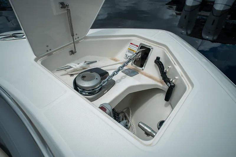 Slide: The Image of Boston Whaler 350 Realm 2025 - 30