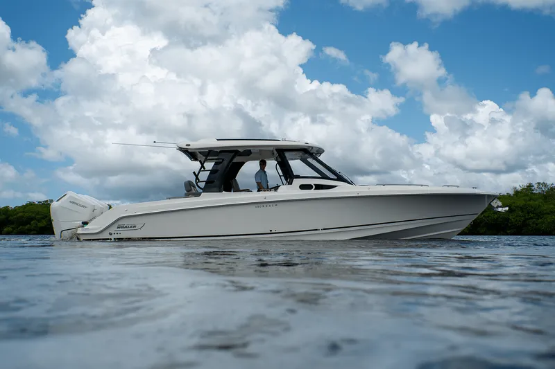 Slide: The Image of Boston Whaler 350 Realm 2025 - 33