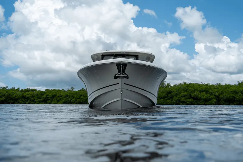 Slide: The Image of Boston Whaler 350 Realm 2025 - 36