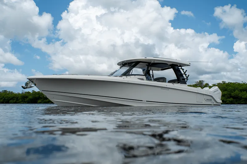 Slide: The Image of Boston Whaler 350 Realm 2025 - 38