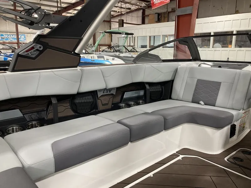 Slide: The Image of Malibu 23 LSV 2026 - 5