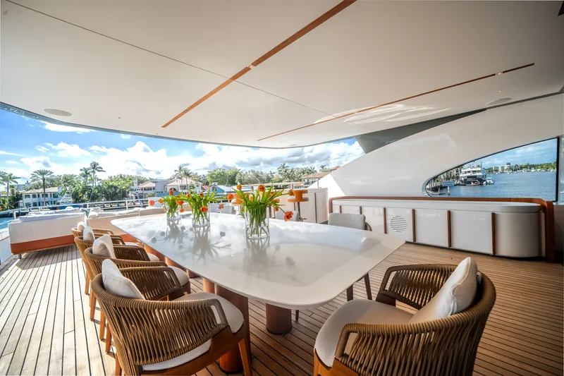 Slide: The Image of Azimut Magellano 30M 2026 - 70