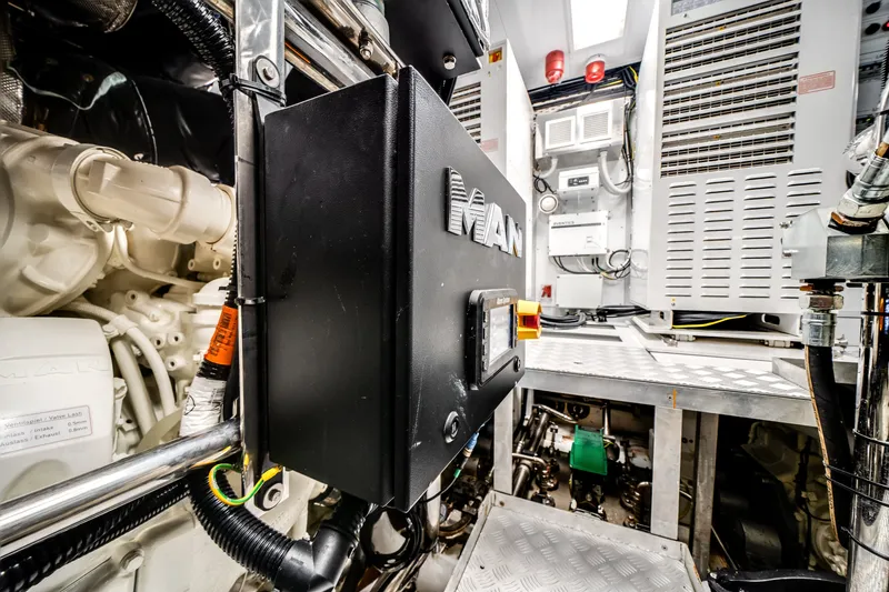 Slide: The Image of Azimut Magellano 30M 2026 - 106