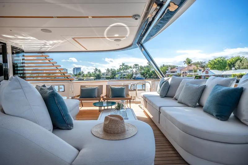 Slide: The Image of Azimut Magellano 30M 2026 - 45