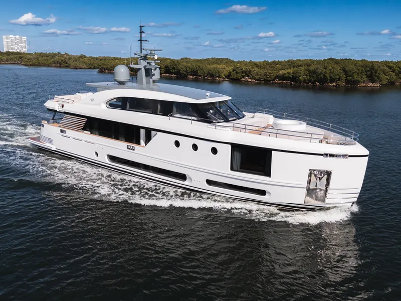 Slide: The Image of Azimut Magellano 30M 2026 - 0