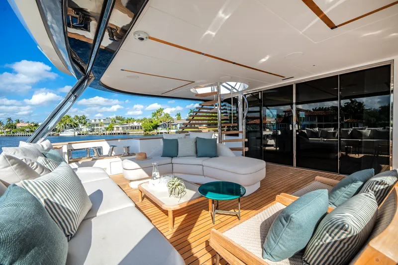 Slide: The Image of Azimut Magellano 30M 2026 - 42