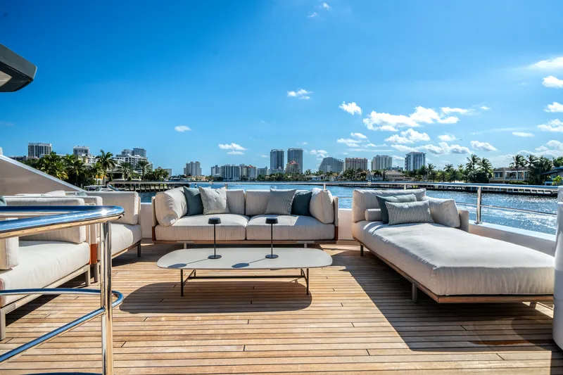 Slide: The Image of Azimut Magellano 30M 2026 - 67